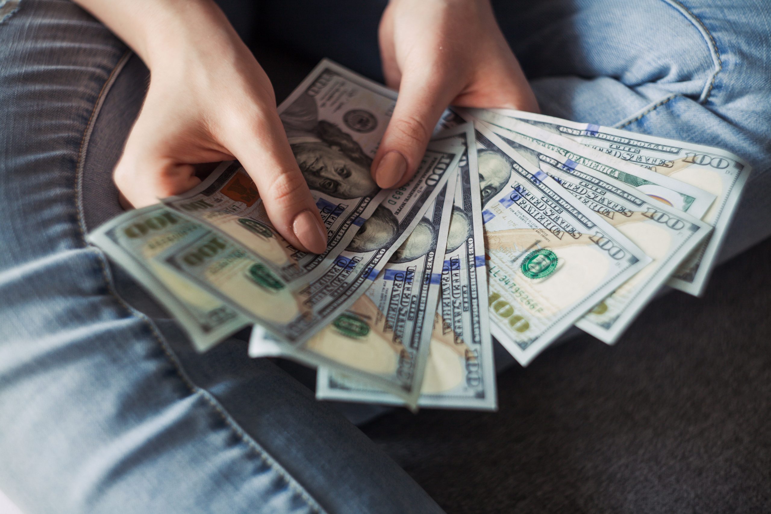 10 Things to Consider Before Taking Out a Payday Loan